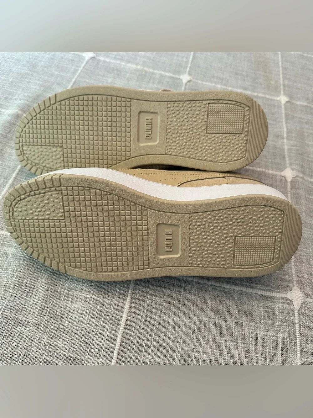 Puma Carina Street Platform Sneakers Women 9 Beige Thick‎ Lace Streetwear